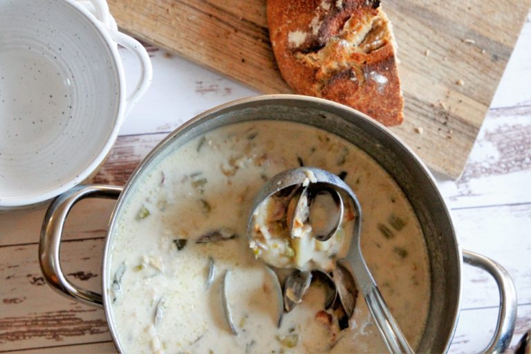 five-star-boston-clam-chowder-loriana-shea-cooks